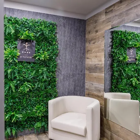 Jitomir Hotel