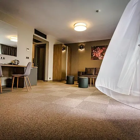 Jitomir 4* 몬타나