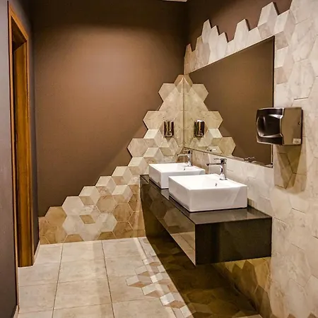 Hotel Jitomir 4*