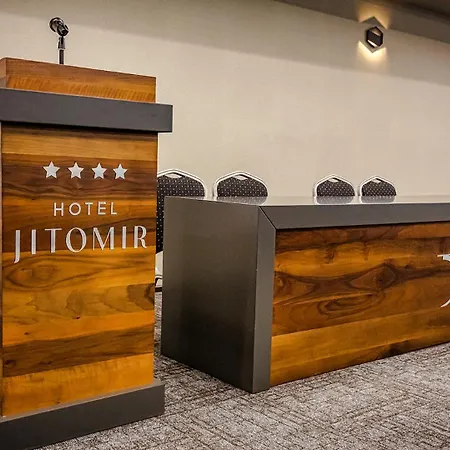 Jitomir Hotel Montana