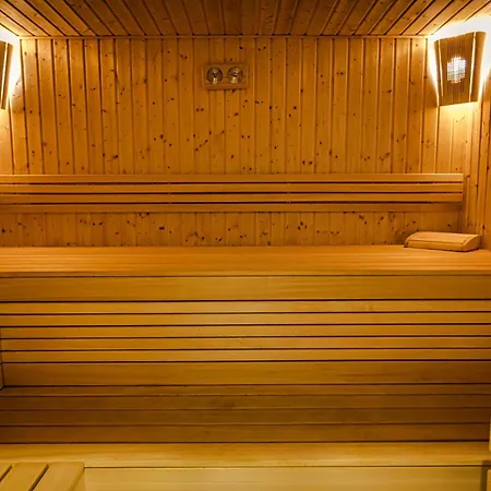 Jitomir Hotel
