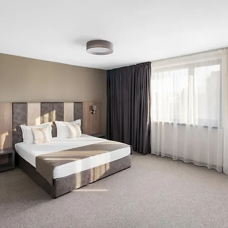Jitomir Hotel 4*