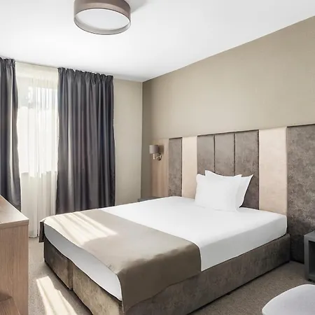Hotel Jitomir 4*