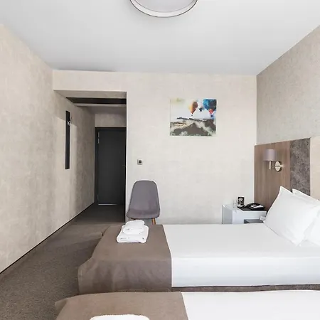 Jitomir מונטנה