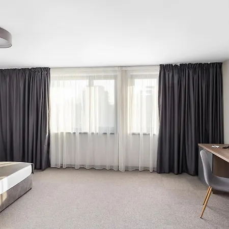 Jitomir 호텔 몬타나