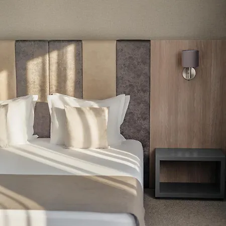Jitomir Hotel 4*