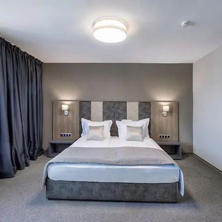 Jitomir Hotel