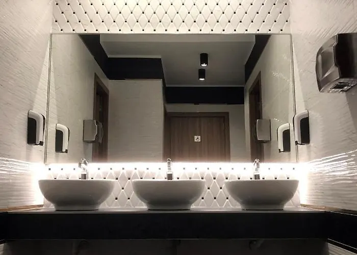 Hotel Jitomir Montana