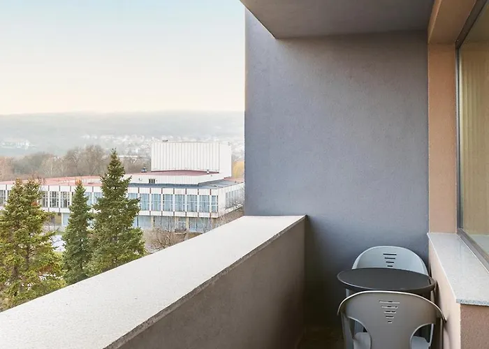 Jitomir Hotel Montana